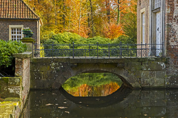 Fototapeta na wymiar Herbst an Haus Welbergen