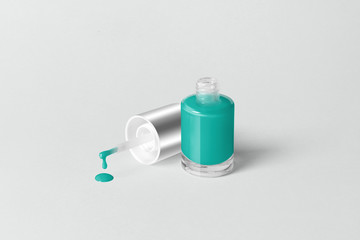 Esmalte de u&ntilde;as de color verde
