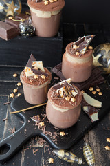 Mousse au chocolate zu Weihnachten