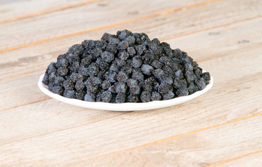 Dried black aronia berries