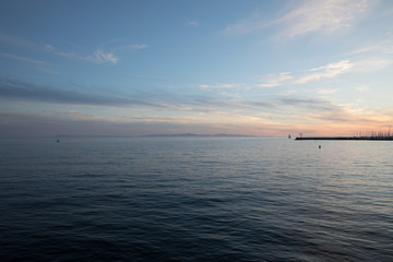 Fototapeta na wymiar calm sea and sunset