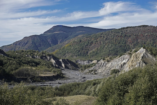 Tuttle river valley near Mt. St. Helens