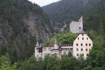 Fototapeta na wymiar Burgruine in Österreich