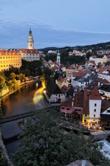 Obraz premium Cesky Krumlov o zmierzchu, Południowe Czechy, Czechy
