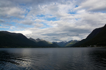 Isfjord bei Ondalsnes, Vestlandet, Norwegen