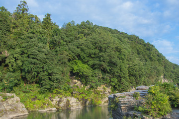 Fototapeta na wymiar 秩父の岩畳。　A river and big rocks.