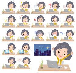 Yellow jacket Middle women_desk work