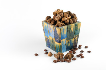 sacha inchi in wood box