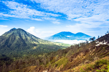Obraz premium Kawah Ijen Volcano, Ijen crater the famous tourist attraction in the Banyuwangi, East Java island, Indonesia.