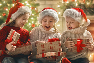Obraz na płótnie Canvas children at Christmas