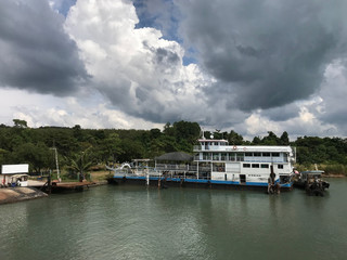 Ferry at Thammachart Pier