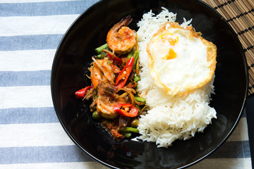 Stir fried prawn with red curry paste