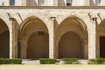 Fototapeta na wymiar Claustro del convento del Carmen. Valencia. España