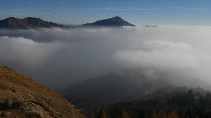 Panorama di nuvole in pianura sotto la Grigna 