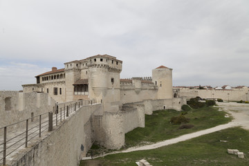 Fototapeta na wymiar views of the castle of cuellar.