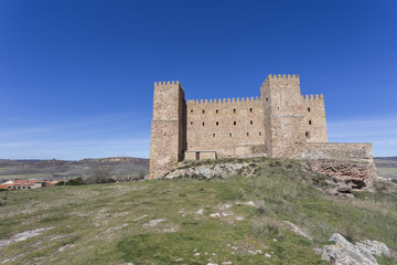 Fototapeta na wymiar views of the castle of sepulveda.