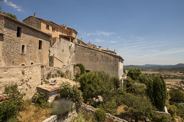Fototapeta premium Old house in the medieval village Simiane-la-Rotonde, Provence, France
