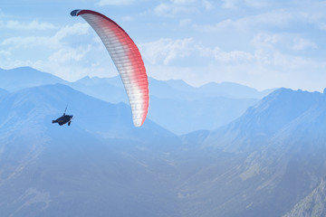 Paraglider, Slovakia, Tatra Mountains, Dolina Cicha Liptowska Valley © aureliano1704