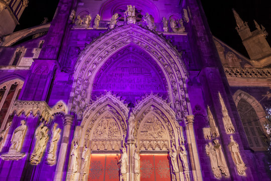 Parvis de la Coll&eacute;giale Saint-Thi&eacute;baut &agrave; Thann