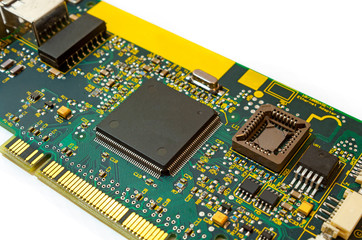 Single-chip controller on circuit board with strapping.