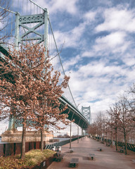 Benjamin Franklin Bridge Race street pier