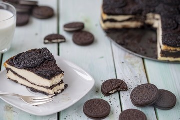 Leckerer hausgemachter Schokokeks Käsekuchen.