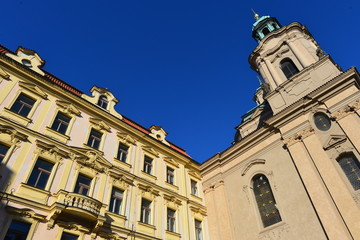 Fototapeta na wymiar St.-Nikolaus-Kirche in der Prager Altstadt 