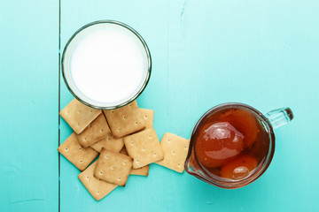 delicious breakfast crackers