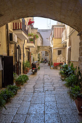 Fototapeta na wymiar Backyard in the old town of Bari