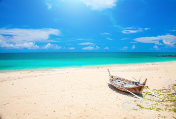 Obraz na płótnie Canvas beach and fishing boat, koh Lanta, Thailand