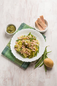 tuna salad with green beans potatoes and pesto sauce