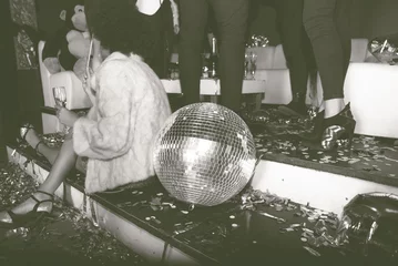 Foto op Plexiglas Party people celebrating in the club © oneinchpunch