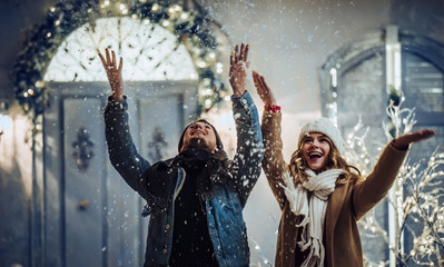 Obraz premium Couple outdoor in winter