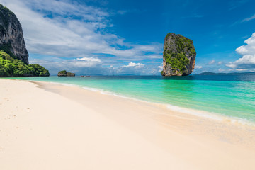 Fototapeta na wymiar Poda Island, a beautiful view of the seascape, no people Thailand