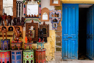 Fototapeta na wymiar colorful crafts at moroccan market