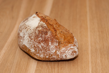french black bread with seeds