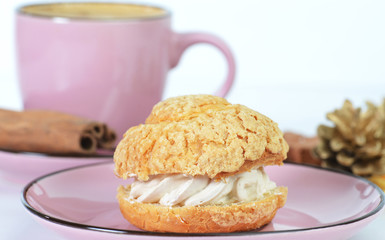 Freshly baked sweet delicious cream cookie in a plate, selective focus
