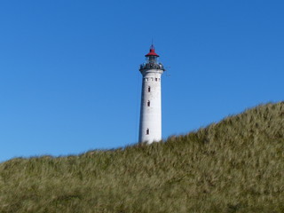Fototapeta na wymiar halber Leuchtturm