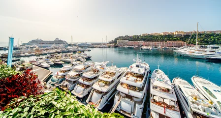 Papier Peint photo autocollant Porte Vue panoramique du port de Monaco, yachts de luxe d& 39 affilée