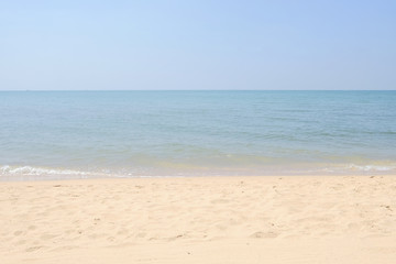 Fototapeta na wymiar Beautiful sand beach and calm sea