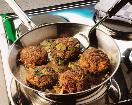 frikadellen mit saubohnen