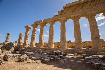 Fototapeta premium The ancient Greek temple in Selinuntea, Sicily, Italy.