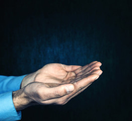 Obraz na płótnie Canvas Businessman showing empty hands.