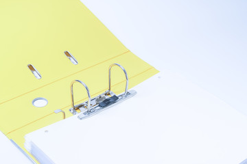 Dokumente, Schriftstücke und Akten im Ordner