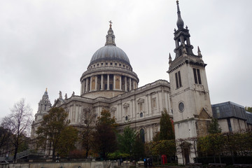 Fototapeta na wymiar Cathédrale Saint-Paul de Londres, Angleterre