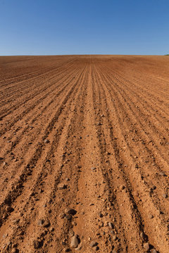  Surcos en Tierras de Cultivo Aradas