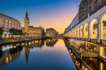Rathaus von Hamburg, Deutschland © Mapics