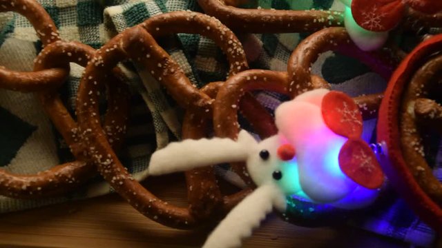Laugenbrezel Brezel Pretzel 브레첼 Pretzl Breze مخبوزات Brezn Weihnachten Brot Covrig عقدية Video Christmas Precel プレッツェル Брецель Natale Bread Pane  椒鹽卷餅 בייגלה 