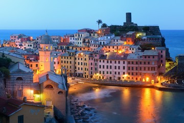 Fototapeta premium Vernazza at night in Cinque Terre