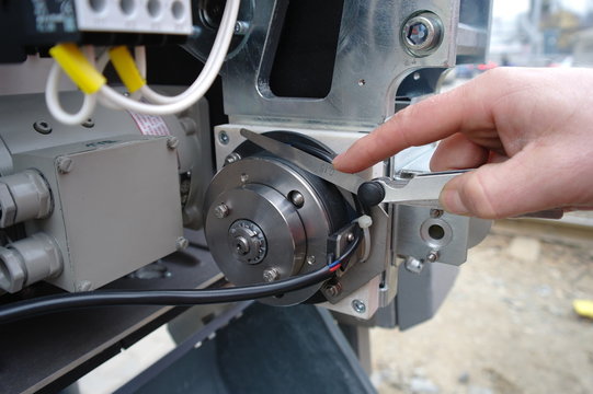 Checking mechanical brake